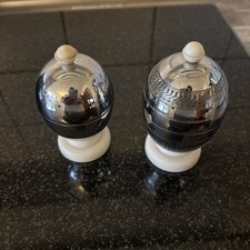 2x Eierbecher / Eierwärmer alt - mit Filz