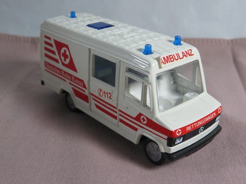 Siku krankenwagen mercedes - siku, krankenwagen-mercedes