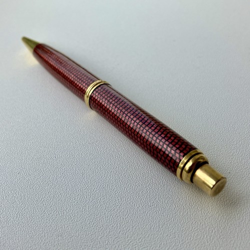 Soennecken red lizard - •,