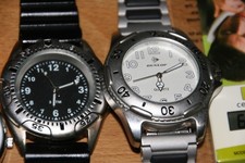  Dunlop Uhr und Zugabe =  insgesamt 12 Armbanduhren Analog und Digital 