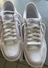 Nike Dunk Low (W) - Triple
