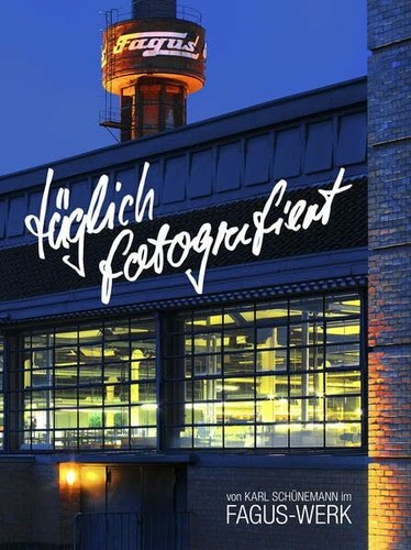 Täglich fotografiert der - täglich, fotografiert: