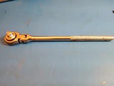 1 Knarre mit Gelenkkopf 3/8"