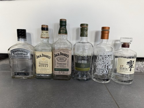 Leere whisky flaschen hibiki - whisky,