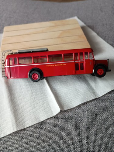 Brekina bahnbus man - man, 1:87