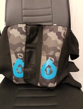 Sixsixone Schienbeinschützer