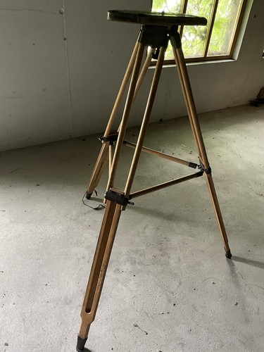 Nivellierstativ ddr tripot - nivellierstativ,