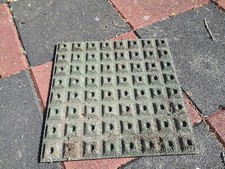 Gummi , Fallschutzmatte, Platten Bodenschutz, Terrassen, Gartenweg, Spielplatz 