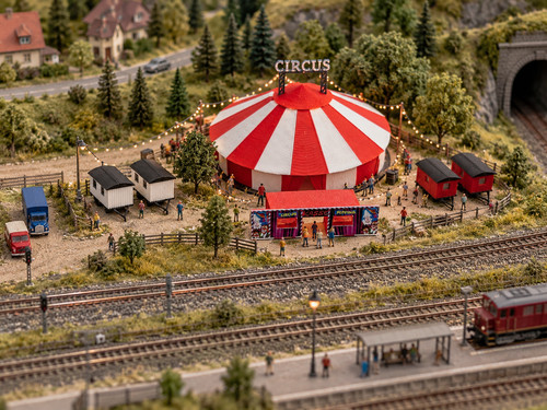 Zirkus spur zirkuszelt mit - ,