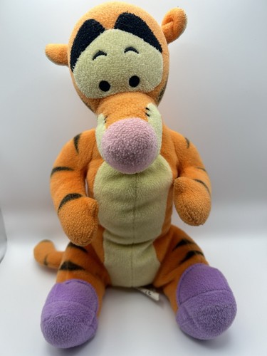 Tigger trägt hausschuhe - tigger,