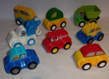 LEGO DUPLO AUTOS SCHULBUS POLIZEI FEUERWEHR KIPPLASTER ABSCHLEPPWAGEN usw. !!