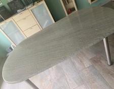 esszimmertisch aus Granit und Edelstahl 