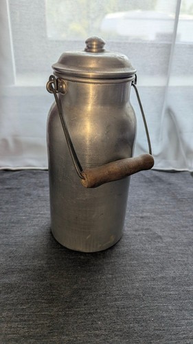 Alte alu milchkanne mit - alte,