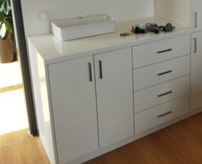 Behandlungszeile Arztschrank