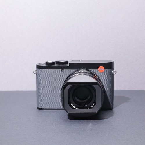 Leica compact digital - q3,