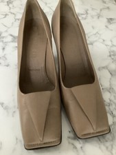 JIL SANDER PUMPS Pumps D39 beige Excentric €400,- RAR
