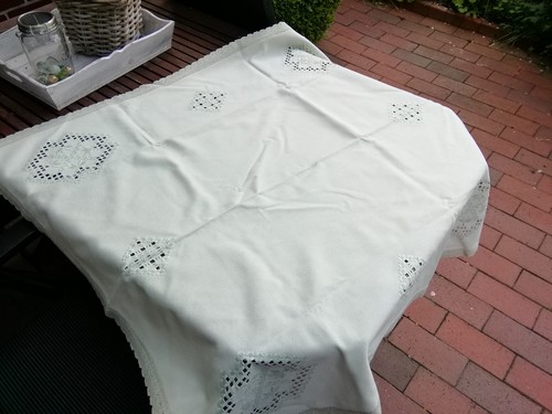 Elegante lochmuster stickerei - elegante,