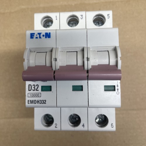 Eaton amp curve 10ka - 32, d