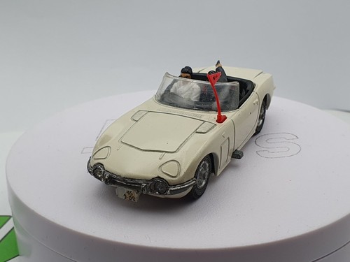Toyota 2000 007 corgi - toyota,