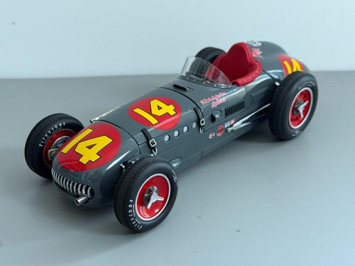 Karussell 4553 18 scale - karussell, 1:18