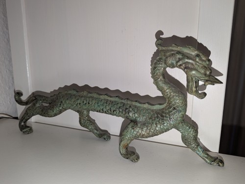 Chinesischer drache aus - chinesischer,