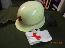 alter Einsatzhelm Helm Feuerwehr Rotes Kreuz Form ähnlich Stahlhelm Weltkrieg