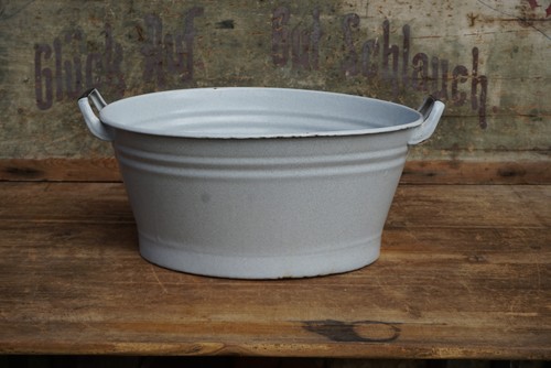 Schöne kleine emaille wanne - schöne,