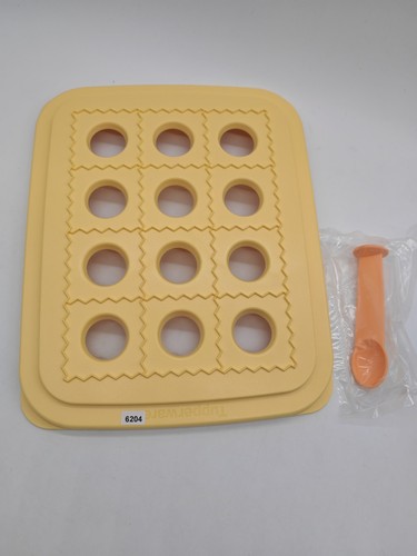 Tupperware ravioli maker - tupperware,