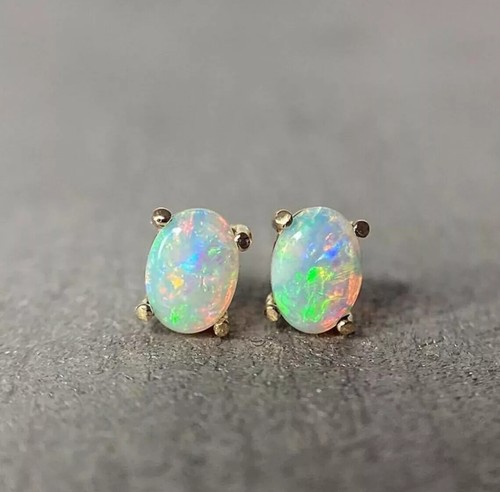 Natürlicher feueropal oval - natürlicher,