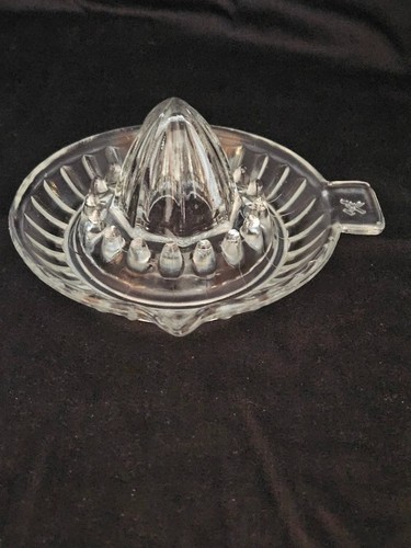 Vintage zitruspresse von - vintage,