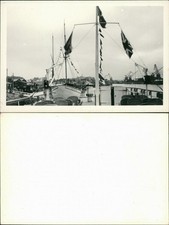 Foto  Rundfahrtschiff im Hafen