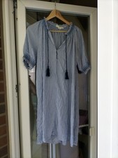 H & M ~ hellblau/ weiß