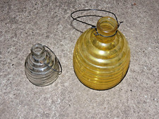 Je eine alte Wespenfalle klein u. groß Wespenfänger Fliegenfänger Glas klar gelb