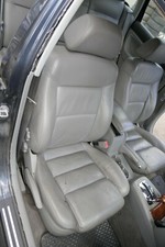 VW Passat 3B 3BG Kombi Sitz vorne rechts Beifahrersitz Leder Ledersitz grau flan