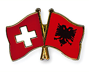 Schweiz albanien flaggen pin - schweiz,