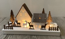 Konstsmide LED Holzsilhouette Waldhäuser mit Rentieren Dekoration 28x14cm(R1n45)