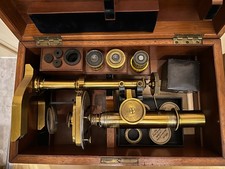 Antikes Polarisationsmikroskop