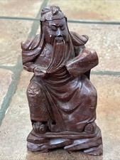 Geschnitzte rote Guan Gong