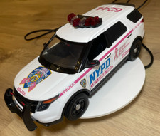 Ford Explorer NYPD Police New York model 1:18 LED Polizei Blaulicht