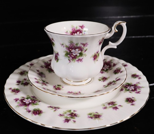 Royal albert sweet violets - sweet,
