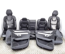 VOLVO V90 MK2 Innensitze mit