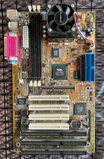 DFI K6XV3+/66 REV:B2 mainboard + AMD K6 2+ 550 MHz + Handbuch + ATX Blende
