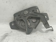 MOTORHAUBENSCHLOSS VORNE /