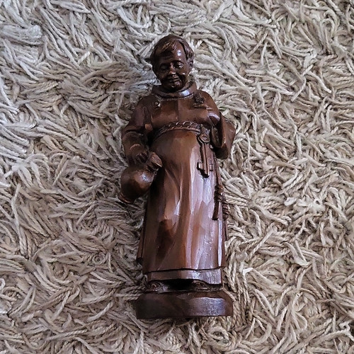 Handgeschnitzte holzfigur - handgeschnitzte,