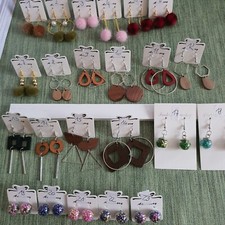 Ohrringe, Handarbeit, Fellanhänger  und Holzteile mit Verbinder,Glaskugel Perlen