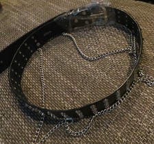 Kunstedergürtel - schwarz dreireihig Kegelnieten + 3 Ketten - Rockabilly & Punk