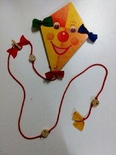 Holzmobile Drachen mit Schnur.