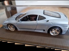 Ferrari 360 Modena Sonderlackierung, Alufelgen, Interieur auf Bburago Basis 1:18