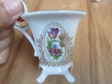 Mokka-Tasse mit Fuß, klein 