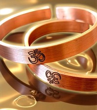 Om-Kupfer Armreif –Yoga